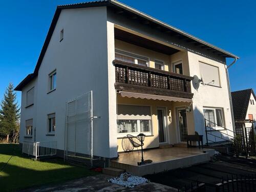 Foto - Großzügiges 330 qm Zweifamilienhaus mit Mansarde und Kamin