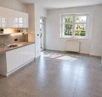 Frisch renovierte 2,5-Zimmer-Wohnung mit Homeoffice-Bereich - Dresden Prohlis