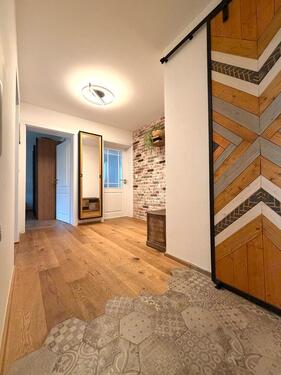 Foto - Exklusive, frisch sanierte 2-Zimmer-Wohnung - einzugsbereit!