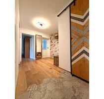 Sanierte 2-Zimmer-Wohnung mit Stellplatz - provisionsfrei! - München Bogenhausen