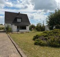Großes 771 m² Grundstück mit Haus & Garage in Laatzen-Rethen