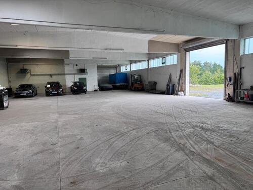 Foto - Winter Parkplatz, Garage, Abstellplatz, Parkplatz,Unterstellplatz