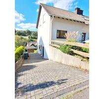 Schönes Haus mit 2 Wohnungen in Top-Lage 57074 Siegen-Bürbach