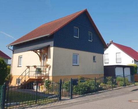 Foto - Einfamilienhaus voll unterkellert mit Garten in attraktiver Lage