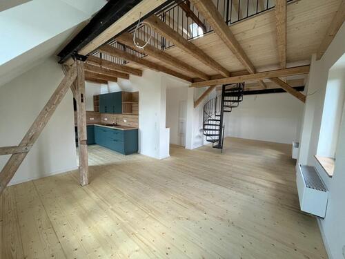 Foto - Erstbezug nach Kernsanierung! 110 m² MaisonetteBalkonEBKGarten