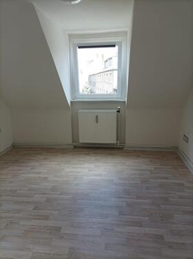 Foto - 2,5 Zimmer Dachgeschosswohnung mit Aufzug