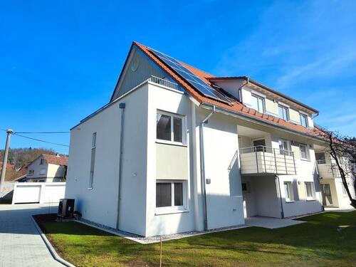 Foto - Helle Neubauwohnung mit Garten in ruhiger Lage! 4,5-Zimmer - Balkon - Aufzug - Einzelgarage und Stellplatz!