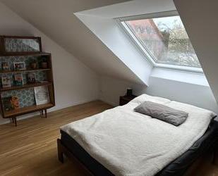 Zimmer und Bad zur Miete im Dachgeschoss (befristet: 6 Monate) - Beelitz