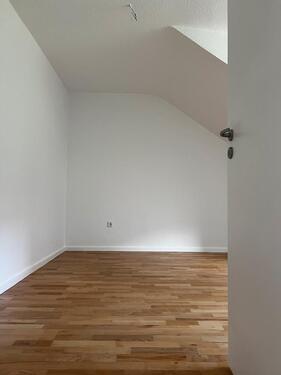 Foto - 3 Zimmer Dachgeschoßwohnung zur Miete in Wiesbaden