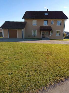Foto - vermietetes Zweifamilienhaus (ab 01.11.2026 eine Wohnung frei)