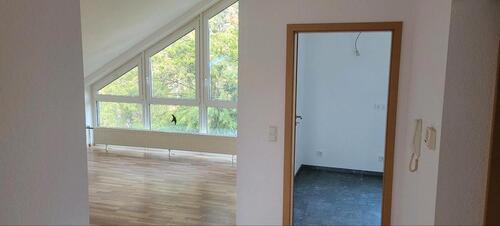 Foto - SchwalbachElm: komplett renovierte Dachgeschosswohnung