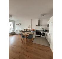 Helle 2-Zimmer Wohnung mit Balkon in Berlin Schöneweide