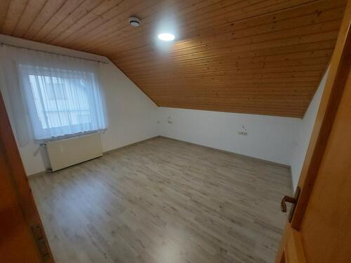 Foto - 3 Zimmer Dachgeschoßwohnung in Poppenhausen (Wasserkuppe)