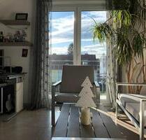 WG Dachgeschoss Zimmer mit Balkon für Berufs Pendler - München Am Hart