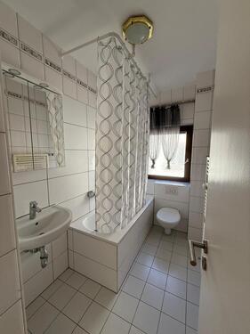 Foto - Sonnige und gut geschnittene 3 Zimmer Wohnung mit Balkon und tollem Ausblick