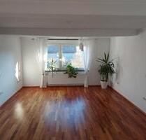 Geräumige und helle 130 m² Wohnung1 OG in ruhiger Lage mit Garten - Münchhausen