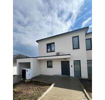 Moderne Doppelhaushälfte - Neubau gehobene Ausstattung (PV+Klima) - Forchtenberg