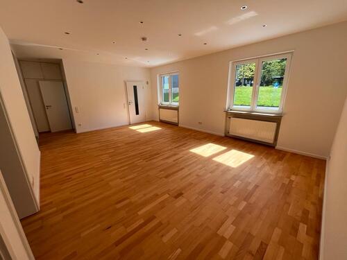 Foto - Homburg direkt an der Uni - modernisierte 3 Zimmer-Wohnung