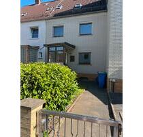 Reihenmittelhaus mit Zufahrt zum Garten - Göttingen Grone