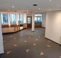 GewerbeLadenGeschäft in der Altstadt von Haßfurt