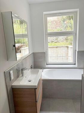 Foto - Schöne 4-Zi.-Wohnung mit eigener Terrasse & Garten ab sofort