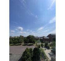 Frisch sanierte 3- RaumWohnung mit EBK, Balkon und toller Aussicht - Magdeburg Leipziger Straße
