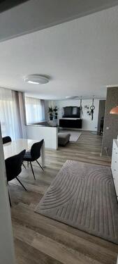 Foto - Moderne 4-Zimmer Wohnung mit Balkon im 3. OG Böckingen Schanz