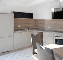 hübsche Dachgeschoss-Maisonette-WE mit EBK und Balkon in ruhiger zentrumsnaher Lage - Zwickau Zwickau-Nord