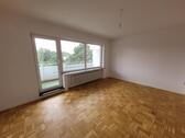 Foto - Ab 01.10.: Schöne 2- Zi.-Wohnung, Balkon, EBK, Duschbad