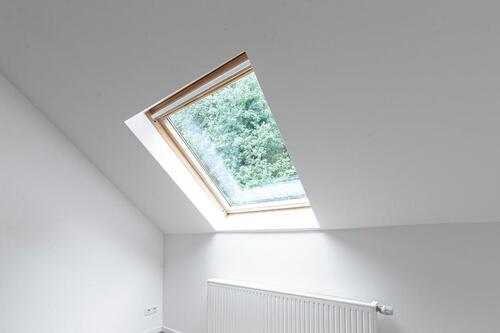 Foto - ***Traumhafte 2-Zimmer-Wohnung mit Einbauküche im DG***