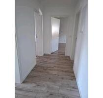 3-Zimmer-Wohnung in zentraler Lage mit Balkon und Garage - Waldkraiburg