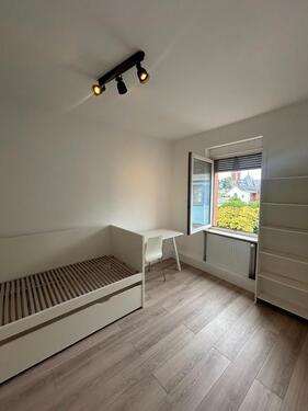 Foto - Kapitalanleger aufgepasst: Renditestarke 3 Zimmer-WG mit Terrasse