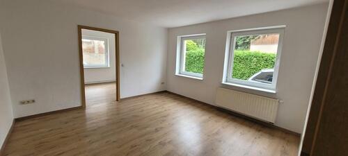 Foto - ruhige 2-RWHochparterre mit großem Garten