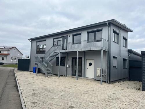 Foto - Haus mit 2 Wohnungen Neubau Physio Versicherung Büro