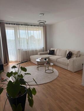 Foto - Helle, gut geschnittene 3-Zimmer-Wohnung zur Miete