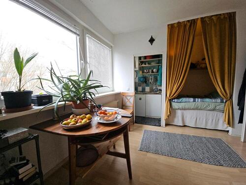 Foto - Helle praktische 1 ZW mit Wannenbad in Mariendorf