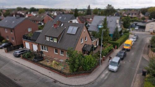 Foto - Freistehendes Zweifamilienhaus - 430.000,00&nbsp;EUR Kaufpreis, ca.&nbsp; 150,00&nbsp;m&sup2;
