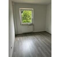 Schöne 4-Zimmer-Wohnung (86 m2) mit 2 Badern - Einbauküche - Essen Frillendorf