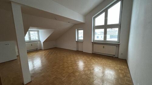 Foto - 2-Zimmer-WG - 900,00&nbsp;EUR Kaltmiete, ca.&nbsp; 61,00&nbsp;m&sup2;