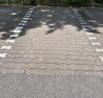 Stellplatz Parkplatz Privatparkplatz in S-Neugereut Pelikanstr - Stuttgart Mühlhausen