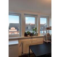 550 € Warm . 42 m² Wohnung in Bremen -Gröpelingen für eine Frau.!