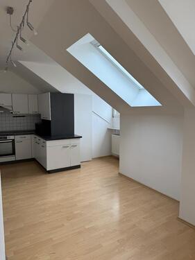 Foto - Dachgeschoßwohnung in Straubing zur Miete