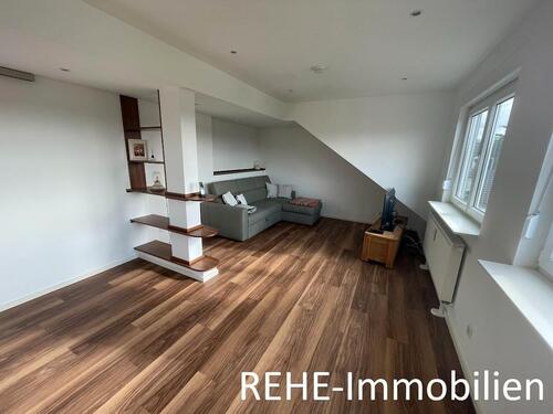 Foto - Frisch modernisiert: Stilvolle 2-Zimmer-Dachgeschoss-Wohnung in 47167 Duisburg