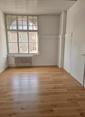 Foto - Schöne sonnige helle Praxis im Zentrum - klein aber fein!