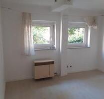 Neu renovierte 3 Zimmer-Wohnung für 2 Studierende in S-Heslach - Stuttgart Stuttgart-Süd