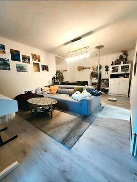 Foto - Modernisierte 2-Zimmer-Wohnung mit EBK und Balkon