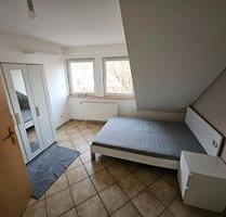 ruhiges WG Zimmer HM Zentrum Eckwanne WLAN EBK, Amt möglich - Hameln
