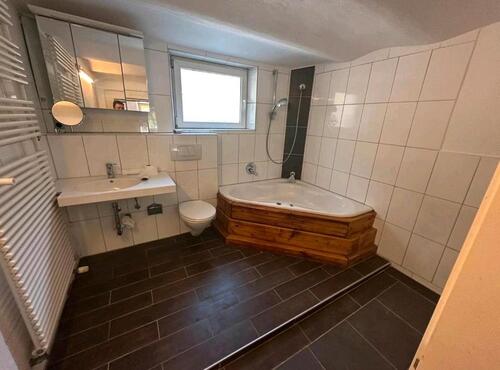 Foto - Exlusive, frisch renovierte 6-Zimmer-Wohnung mit Sonnenterrasse