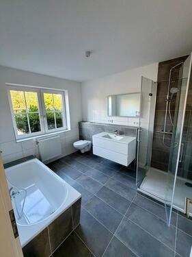 Foto - Maisonette-Wohnung mit Reihenhaus-Charakter, Terrasse & Balkon