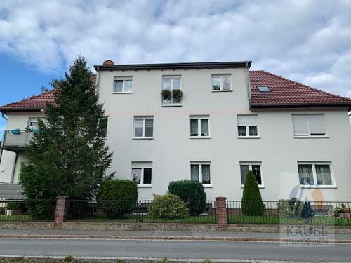 Foto - Möbel rein - Wohlfühlen garantiert - hochwertige, frisch renov. 3-R-Whg. im DG in GRH-Kleinraschütz zu vermieten